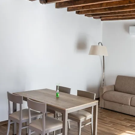 Giano Host - Gozzano, Simple Pleasures Apartment