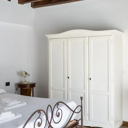 Giano Host - Gozzano, Simple Pleasures Apartment *