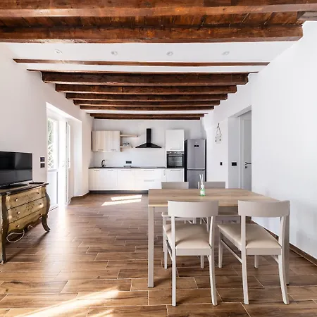 Giano Host - Gozzano, Simple Pleasures Apartment